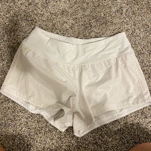 Lululemon shorts 3”